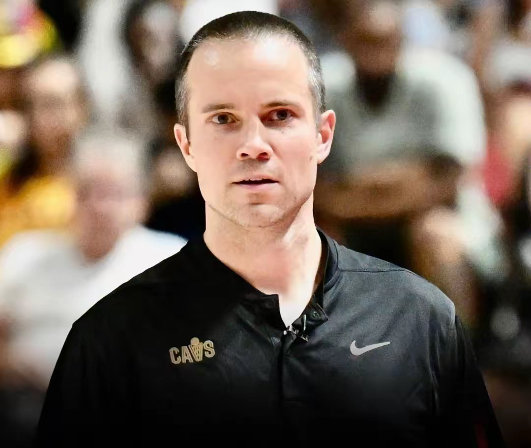 Kaiyun注册平台关于里程碑夜菲尼克斯太阳战术微调，欧篮联冲刺阶段刷纪录，态度坚定，年轻球员得到机会的信息