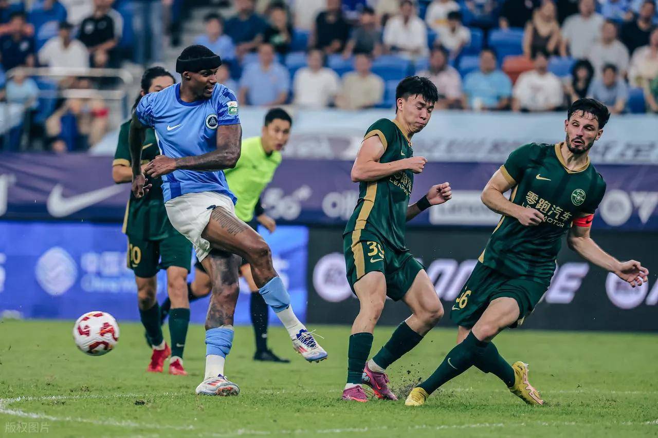 开云体育网页版包含集结日英超焦点战,北京国安豪取连胜,气氛紧张,训练强度明显提升的词条